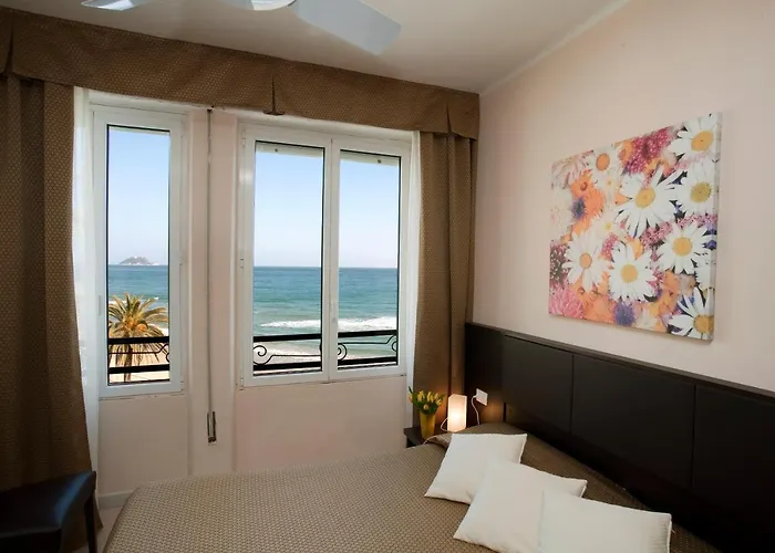 Готель Nuovo Al Mare 3*