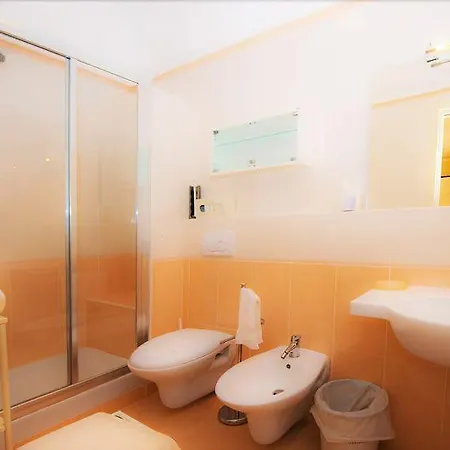 Готель Nuovo Al Mare