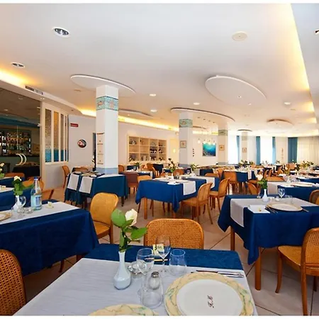 Nuovo Al Mare מלון